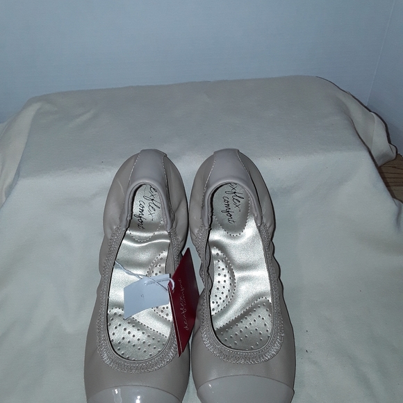 dex flex Shoes - Womenz shoes